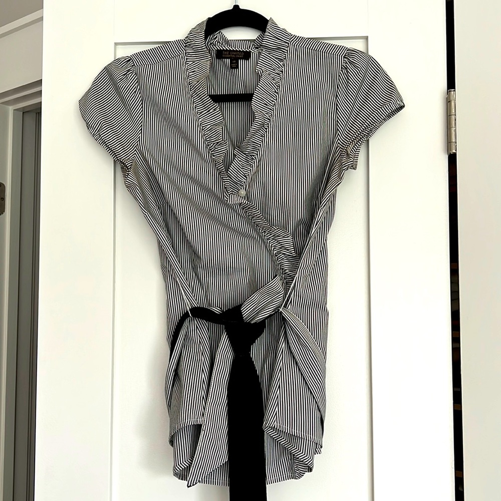 Wrap shirt with tie.  Short sleeve pin stripe